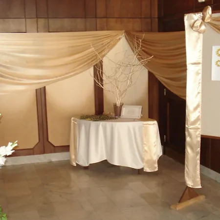 Konferencia فندق 3*