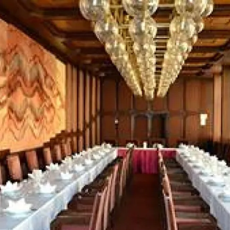 Konferencia 3*